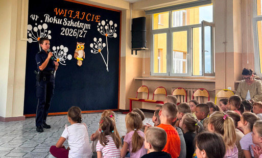Bezpieczna droga do szkoły – spotkanie z policjantką