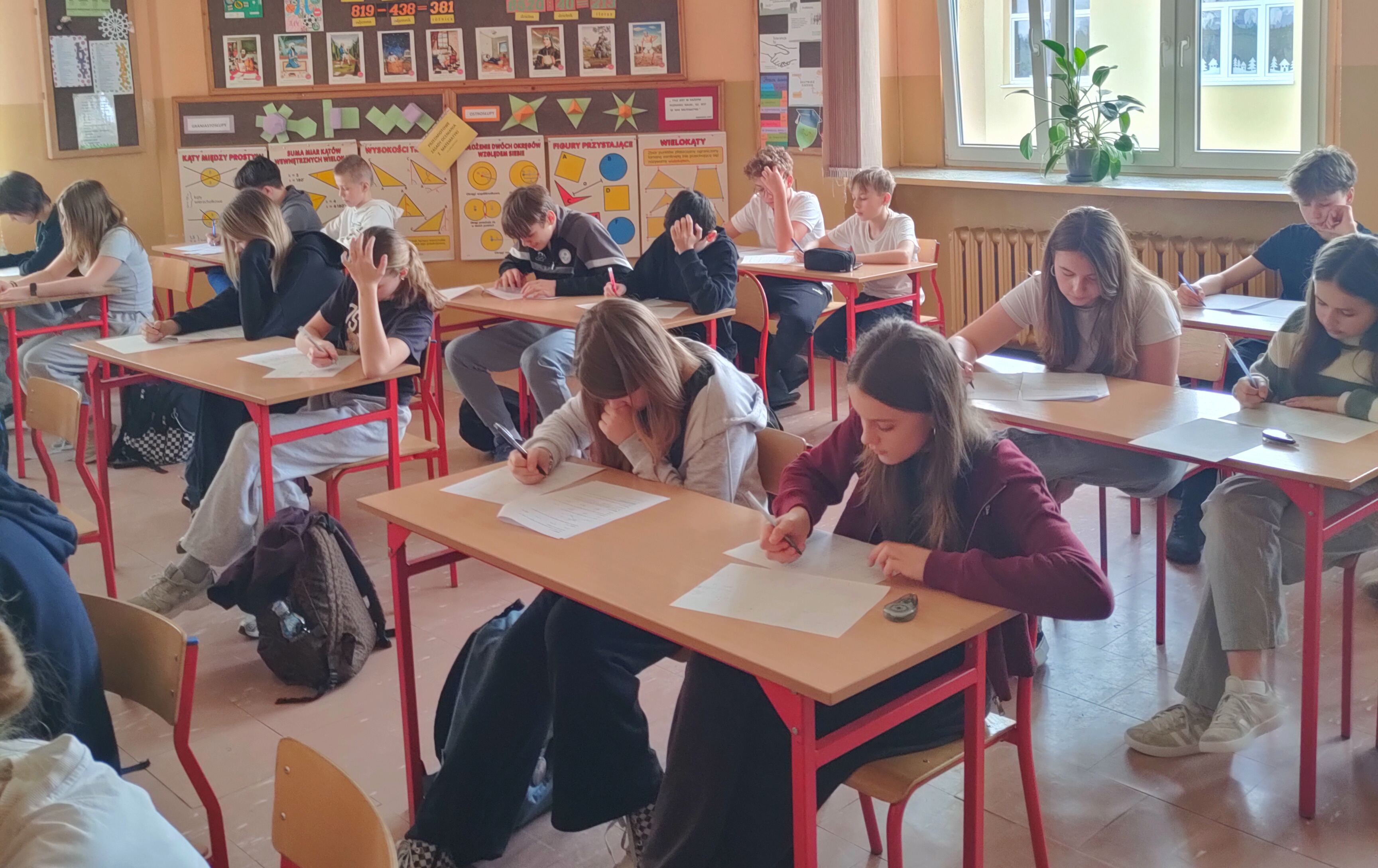 Zdjęcie do Wyniki Szkolnego Konkursu Matematycznego dla klas VII &ndash; Mistrz Matematyki